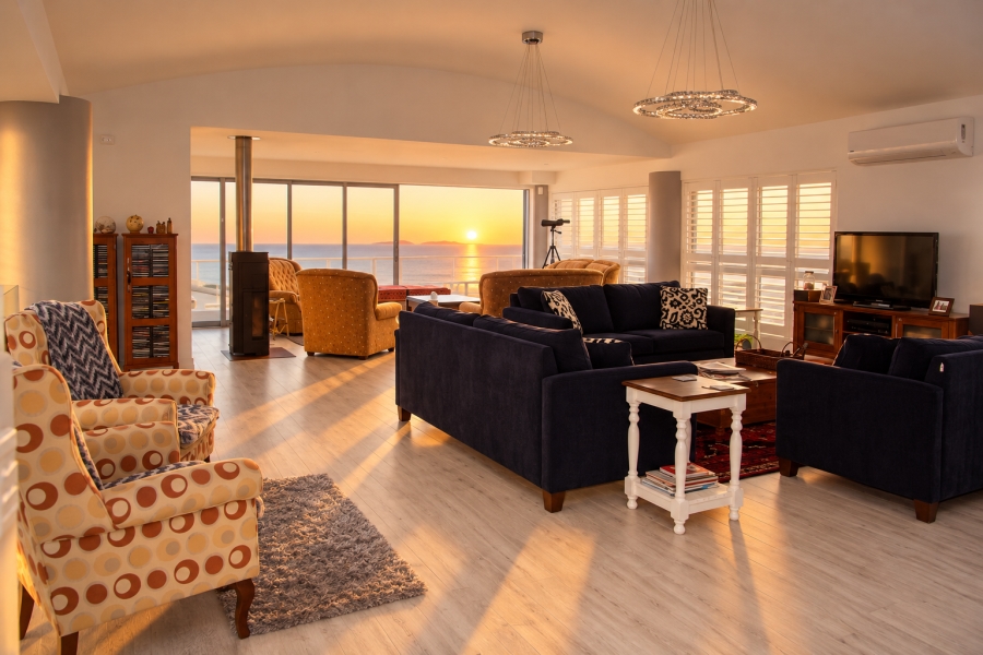 4 Bedroom Property for Sale in Paradise Beach Western Cape